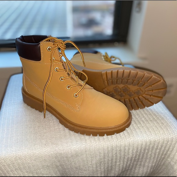 Lace Up Combat Boots - Picture 6 of 7